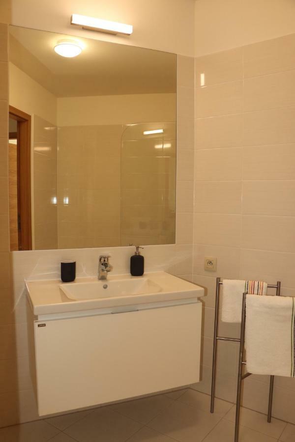 Panorama City Apartment With Free Parking Bratislava Ngoại thất bức ảnh